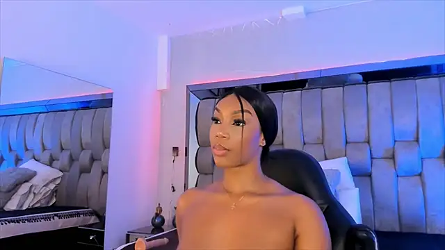 Snapshot of ChaynnaCooper chatting on 02/15/25, 02:55 ChaynnaCooper online show from 02/15/25, 02:55