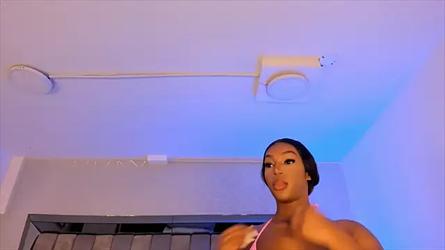 Snapshot of ChaynnaCooper chatting on 03/11/25, 12:06 ChaynnaCooper online show from 03/11/25, 12:06