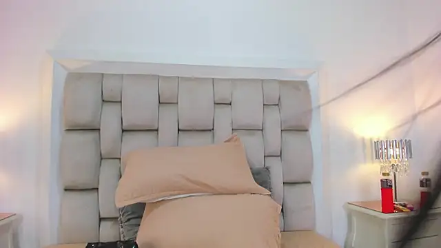 Snapshot of SamanthaFerrer__ chatting on 02/18/26, 07:54 SamanthaFerrer online show from 02/18/26, 07:54