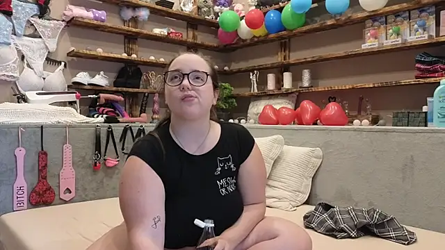 Kimberly-Caprice online show from 03/17/25, 11:21