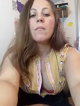 Snapshot of SofiEstevez chatting on 11/19/25, 12:38 SofiEstevez online show from 11/19/25, 12:38