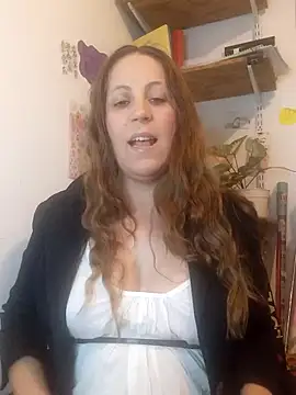 Snapshot of SofiEstevez chatting on 11/22/25, 09:36 SofiEstevez online show from 11/22/25, 09:36