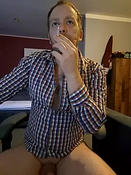 Snapshot of Henner33 chatting on 01/26/25, 03:36 Henner33 online show from 01/26/25, 03:36