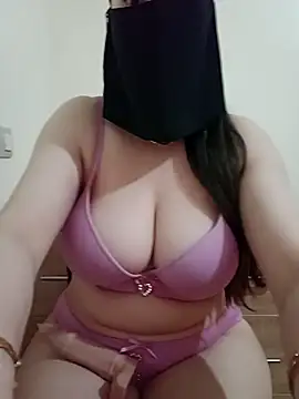 Snapshot of Arabic-Rose chatting on 04/08/26, 11:10 Arabic-Rose online show from 04/08/26, 11:10