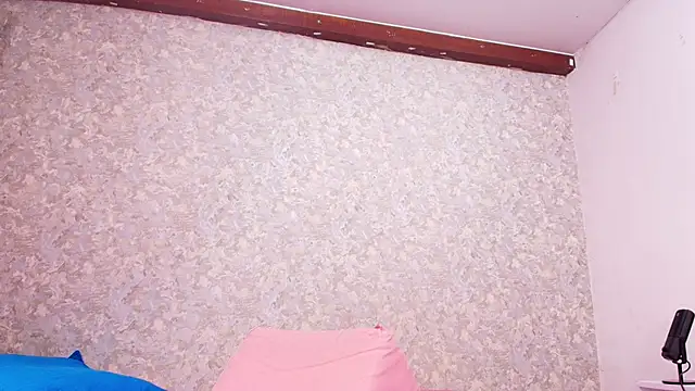 nicol f online show from 02/04/25, 07:22