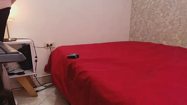 nicol f online show from 03/18/25, 07:10