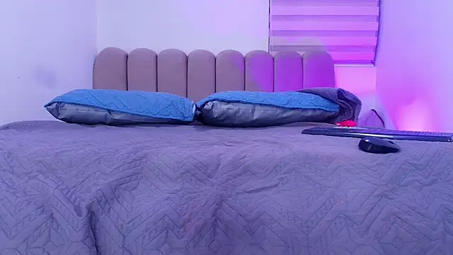 nicol f online show from 04/09/26, 03:17