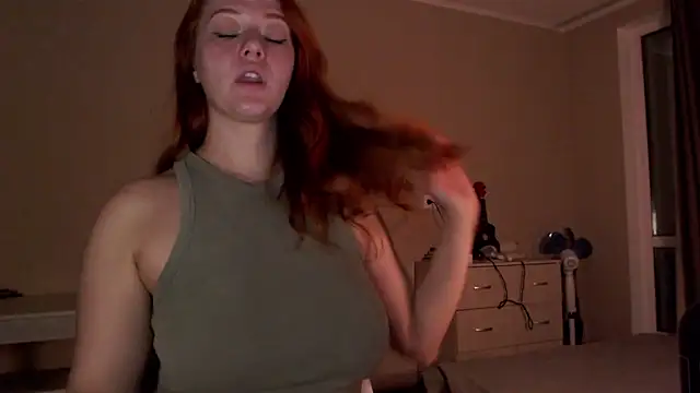 SarahSweetie online show from 12/03/24, 03:33