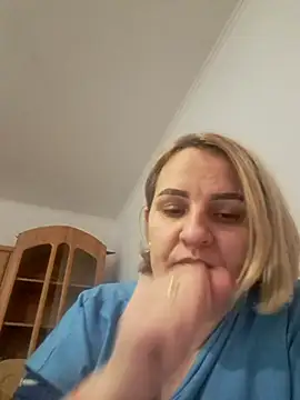 Malichkaanna30 online show from 12/28/24, 08:58