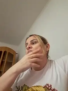 Malichkaanna30 online show from 03/02/25, 12:54