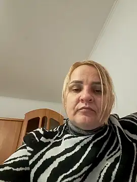 Malichkaanna30 online show from 03/13/25, 04:56