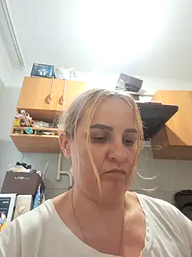 Malichkaanna30 online show from 09/16/25, 11:55