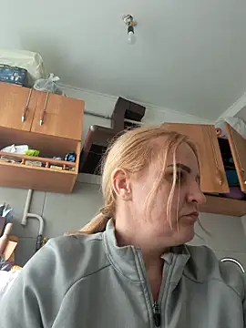 Malichkaanna30 online show from 04/15/26, 01:29