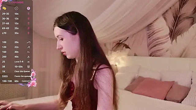 Snapshot of AliceLiddelle chatting on 11/25/25, 09:20 AliceLiddelle online show from 11/25/25, 09:20