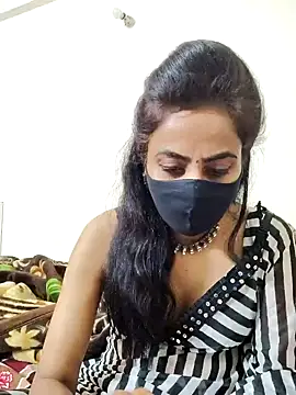 Snapshot of Raat_ki_rani_ chatting on 01/10/25, 12:06 Raat ki rani online show from 01/10/25, 12:06