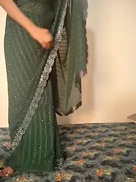 Snapshot of Raat_ki_rani_ chatting on 02/01/25, 04:54 Raat ki rani online show from 02/01/25, 04:54