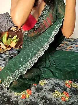 Snapshot of Raat_ki_rani_ chatting on 02/20/25, 05:55 Raat ki rani online show from 02/20/25, 05:55