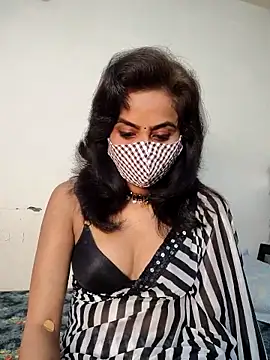 Snapshot of Raat_ki_rani_ chatting on 02/25/25, 10:15 Raat ki rani online show from 02/25/25, 10:15