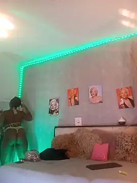 Snapshot of nahiarapalmer19 chatting on 03/01/25, 10:42 nahiarapalmer19 online show from 03/01/25, 10:42