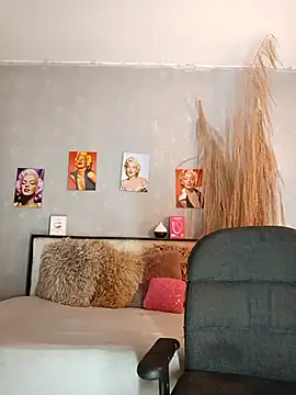 nahiarapalmer19 online show from 01/17/26, 12:15