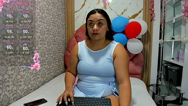 Snapshot of valeria_rivera1 chatting on 07/14/26, 12:11 valeria rivera1 online show from 07/14/26, 12:11