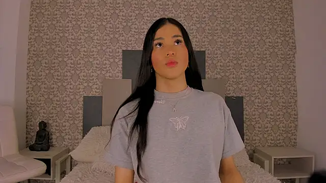 Isa Little Star online show from 10/19/25, 01:12