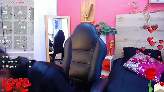 scarlet-foox online show from 02/24/25, 10:03