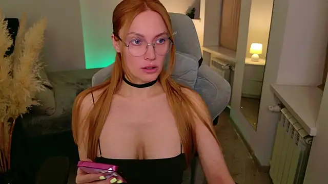 Love Call online show from 10/11/25, 05:17