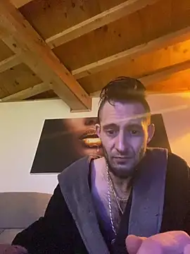 Bigkisslove online show from 03/19/26, 04:16