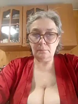 IrinaSweet54 online show from 05/06/26, 06:52