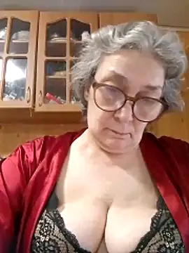 IrinaSweet54 online show from 05/10/26, 07:35