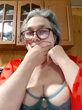 IrinaSweet54 online show from 05/13/26, 07:17