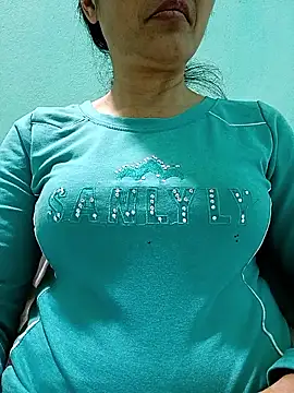 Snapshot of Lovepussyhair chatting on 02/01/26, 01:53 Lovepussyhair online show from 02/01/26, 01:53