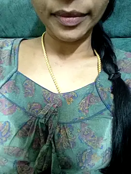 Ambika01 online show from 04/17/26, 01:58