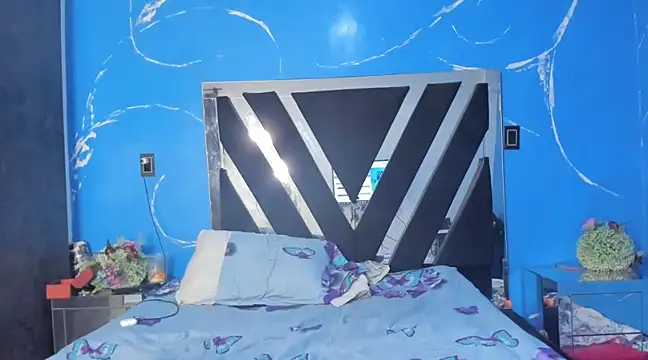 Snapshot of Cataleya19__ chatting on 12/17/24, 02:00 Cataleya19 online show from 12/17/24, 02:00