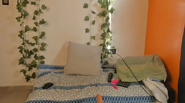 Snapshot of Cataleya19__ chatting on 03/11/25, 01:12 Cataleya19 online show from 03/11/25, 01:12