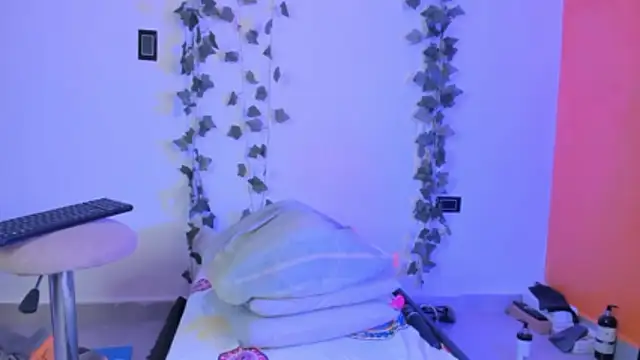 Snapshot of Cataleya19__ chatting on 02/18/26, 09:16 Cataleya19 online show from 02/18/26, 09:16