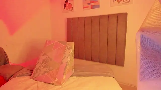 sarah  bigboobs online show from 02/09/26, 05:55