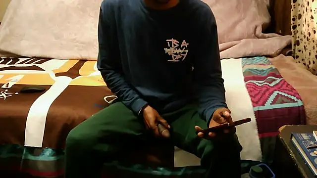 Snapshot of RGTM75 chatting on 09/10/25, 06:57 RGTM75 online show from 09/10/25, 06:57