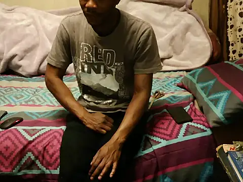 Snapshot of RGTM75 chatting on 09/22/25, 10:01 RGTM75 online show from 09/22/25, 10:01