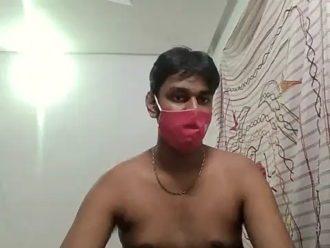 Snapshot of brownguy1234 chatting on 12/23/24, 02:39 brownguy1234 online show from 12/23/24, 02:39