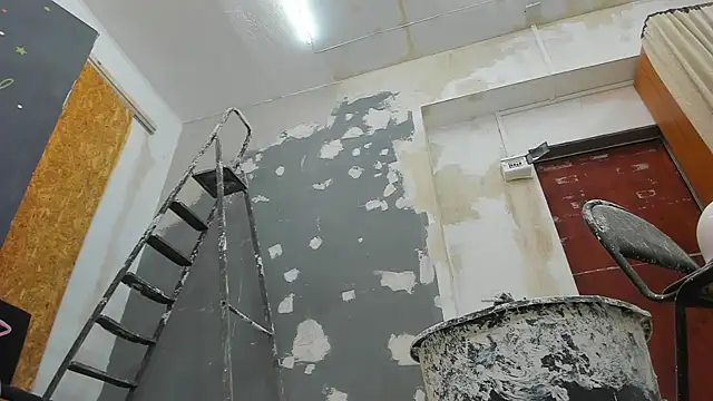 Snapshot of YourSuperModel chatting on 12/26/24, 10:59 YourSuperModel online show from 12/26/24, 10:59