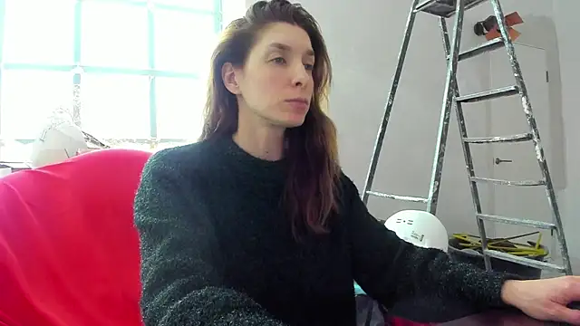 Snapshot of YourSuperModel chatting on 01/31/25, 09:37 YourSuperModel online show from 01/31/25, 09:37