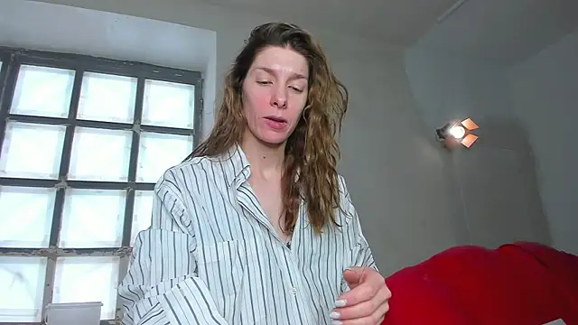 Snapshot of YourSuperModel chatting on 02/27/25, 05:13 YourSuperModel online show from 02/27/25, 05:13