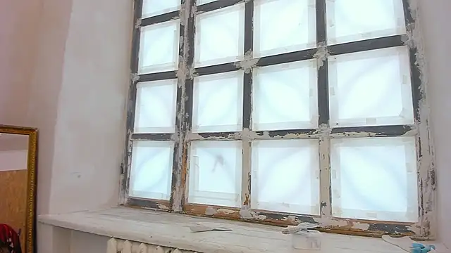 Snapshot of YourSuperModel chatting on 02/27/25, 11:20 YourSuperModel online show from 02/27/25, 11:20