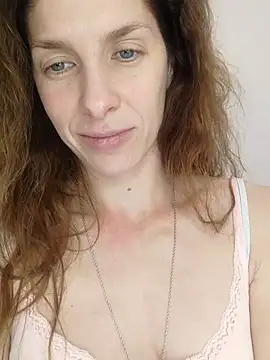 Snapshot of YourSuperModel chatting on 09/19/25, 02:07 YourSuperModel online show from 09/19/25, 02:07