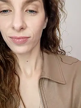 Snapshot of YourSuperModel chatting on 09/23/25, 10:51 YourSuperModel online show from 09/23/25, 10:51