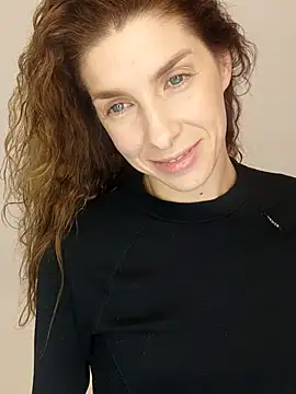 Snapshot of YourSuperModel chatting on 09/27/25, 02:55 YourSuperModel online show from 09/27/25, 02:55