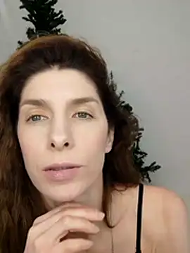 Snapshot of YourSuperModel chatting on 12/03/25, 02:15 YourSuperModel online show from 12/03/25, 02:15