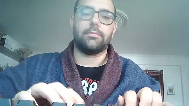 manokiitoo online show from 04/12/26, 03:17